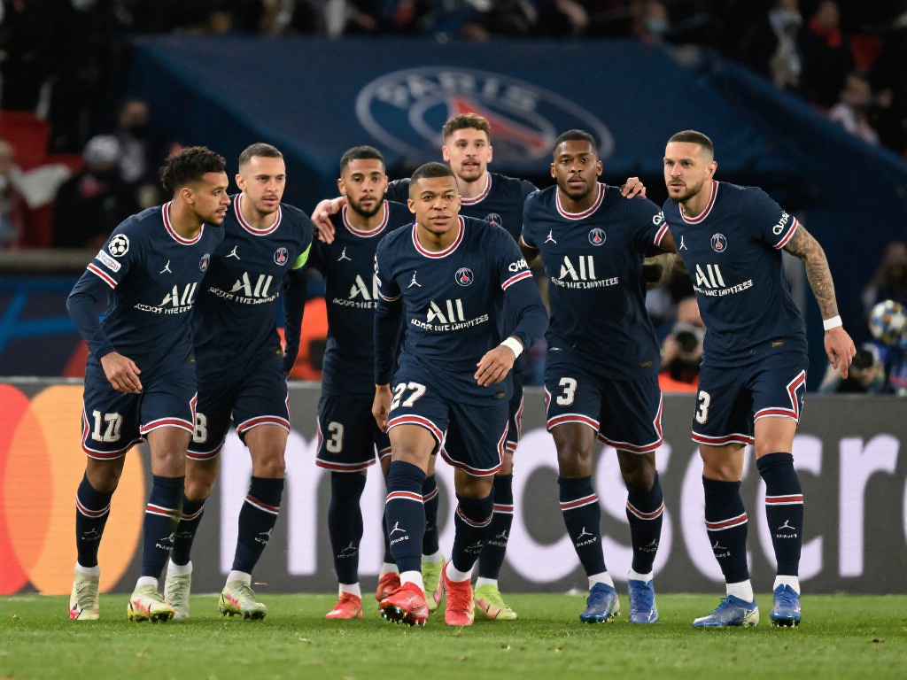 球迷们不禁 球迷们不禁